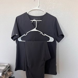 Figs Charcoal Scrub Set